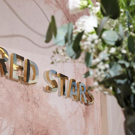 Red Stars Hotel Санкт Петербург Екстериор снимка