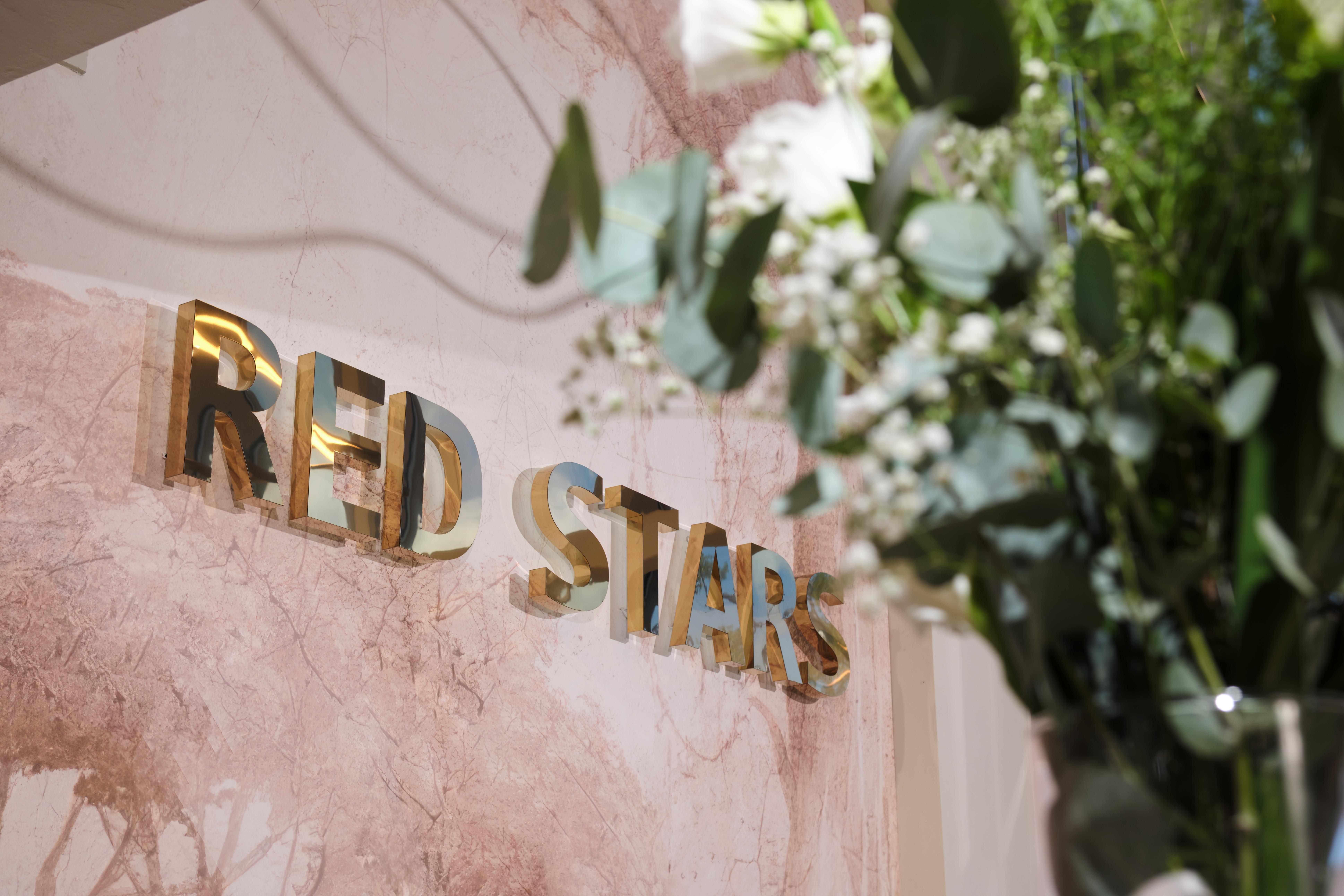 Red Stars Hotel Санкт Петербург Екстериор снимка